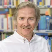  Tönu Pullerits. Portrait.